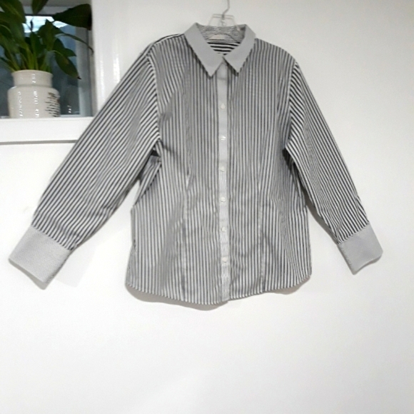 Chico's 100% cotton button down Long-Sleeve striped shirt size 2 or Large - Picture 1 of 10